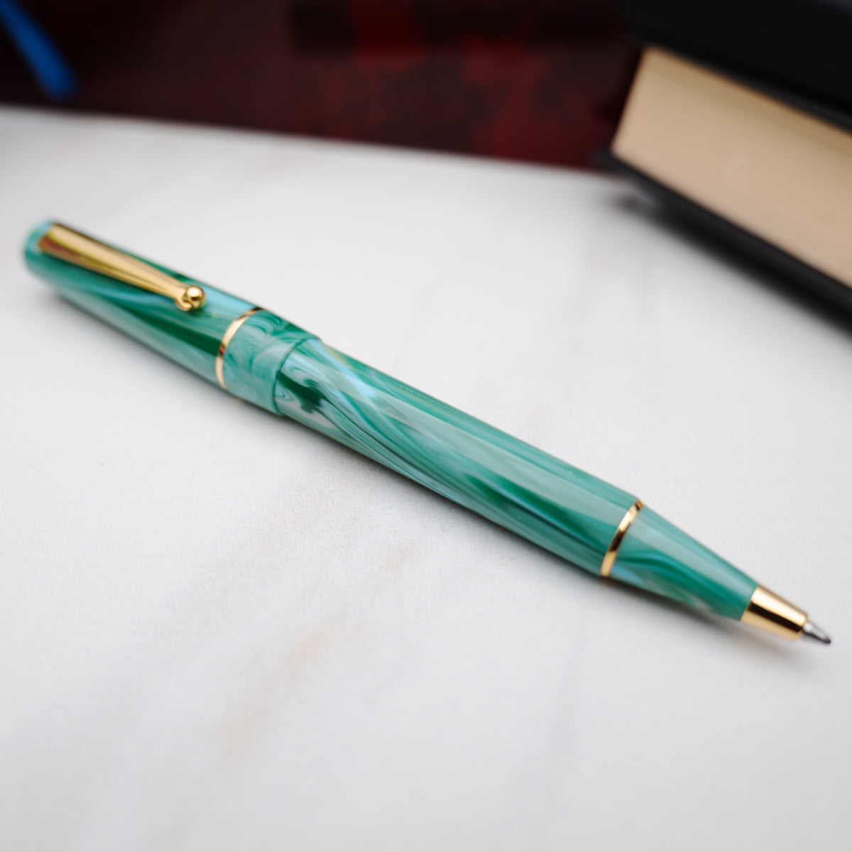 Delta Duna Vortex(green) Gold Trim Ballpoint Pen