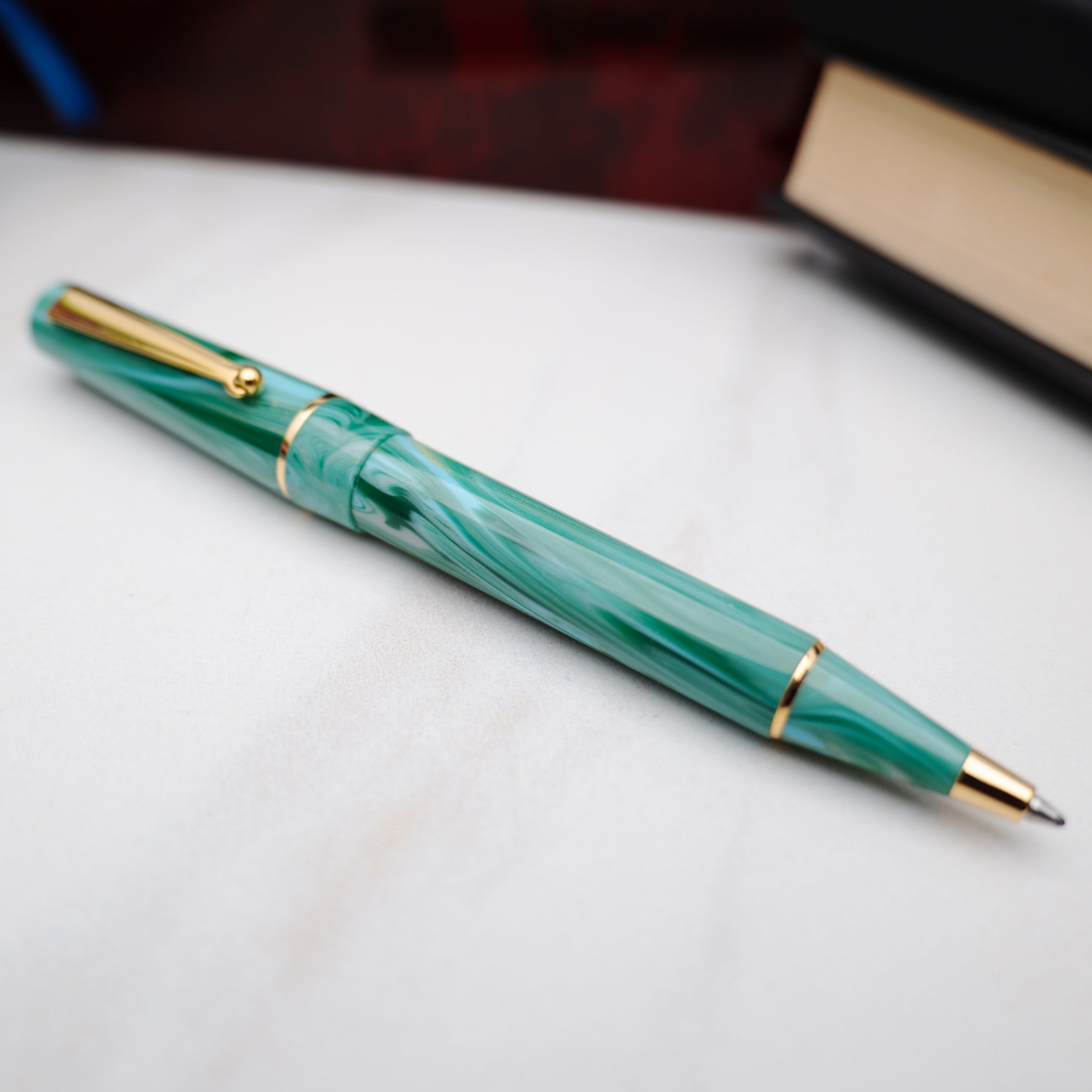 Delta Duna Vortex(green) Gold Trim Ballpoint Pen