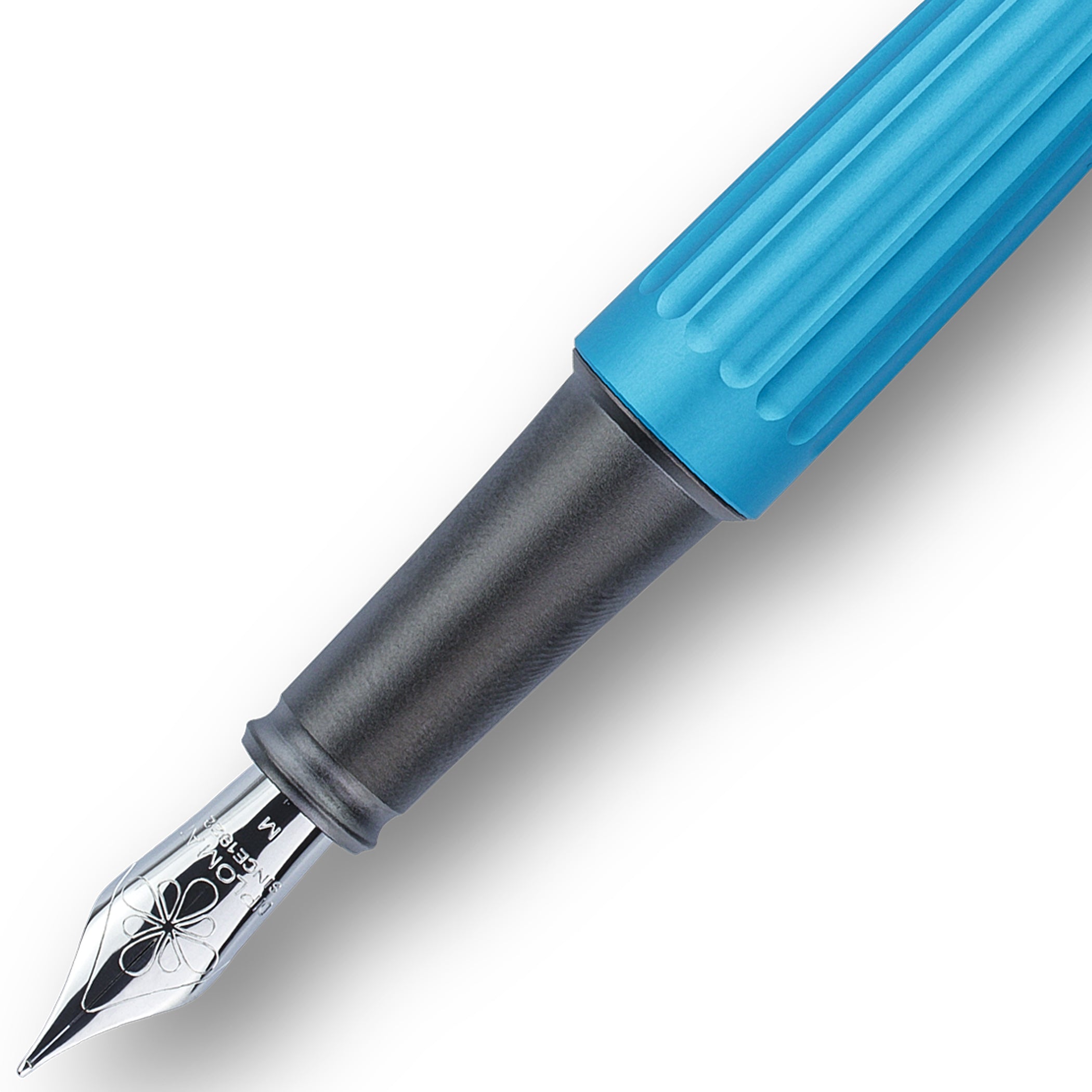 Diplomat Aero Turquoise Fountain Pen