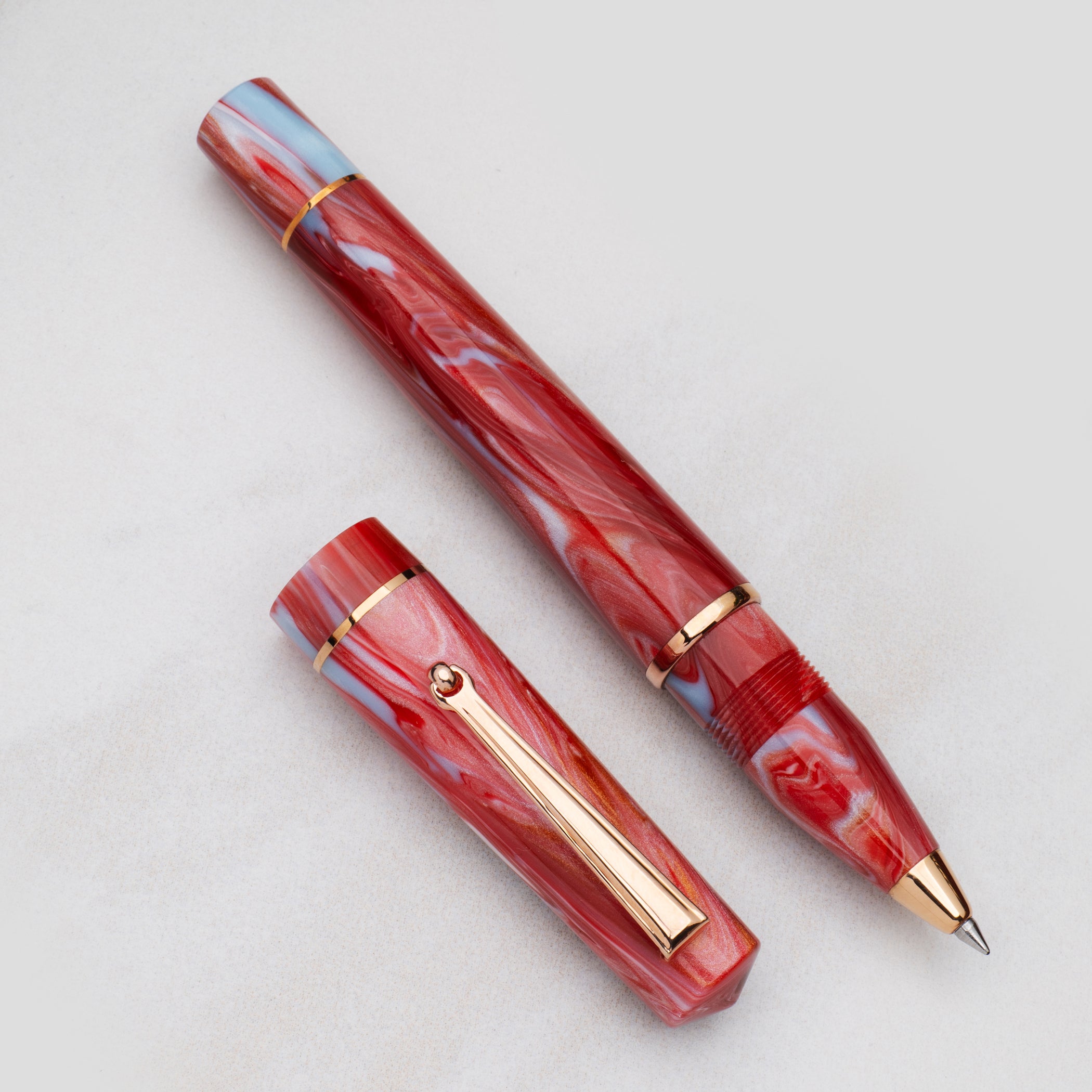 Delta Duna Ghibli(Red) Rosegold Trim Rollerball Pen