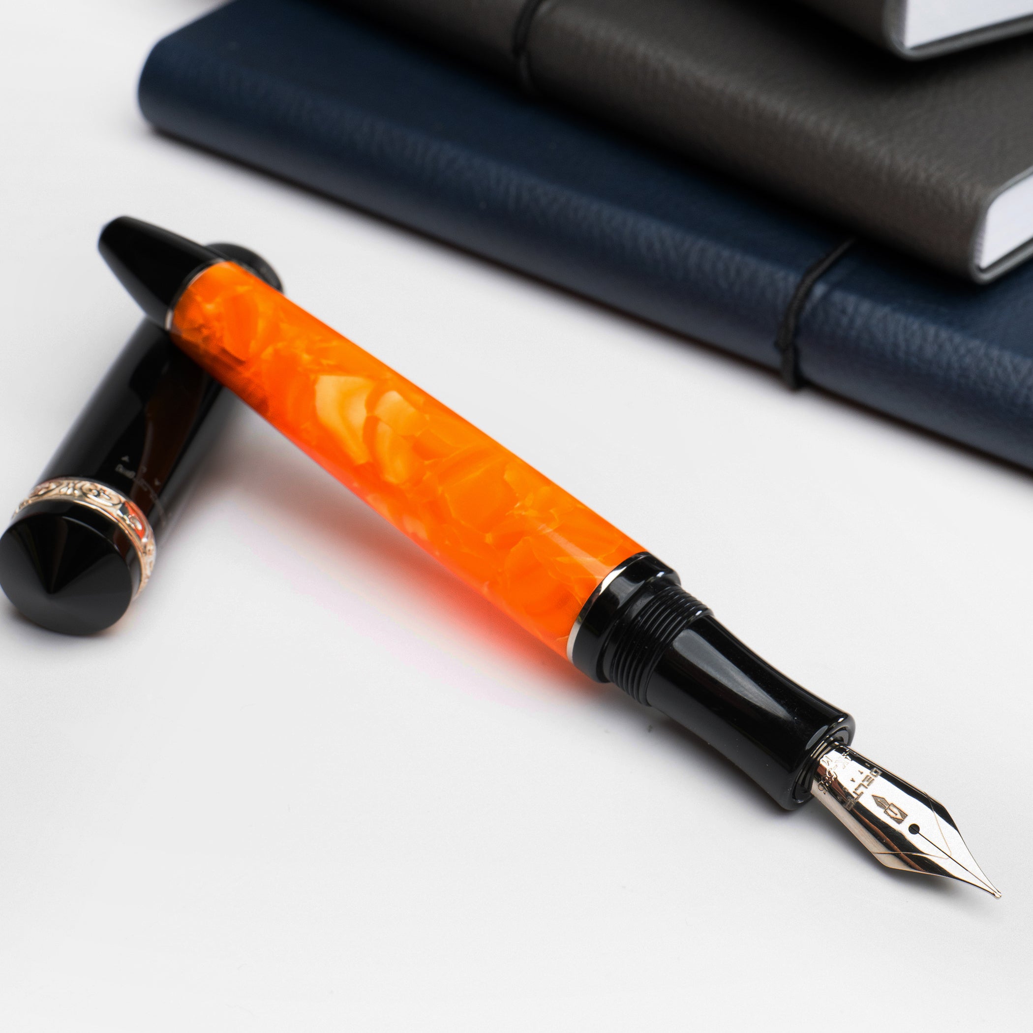 Delta DV Write Balance Fountain Pen 14KT Nib