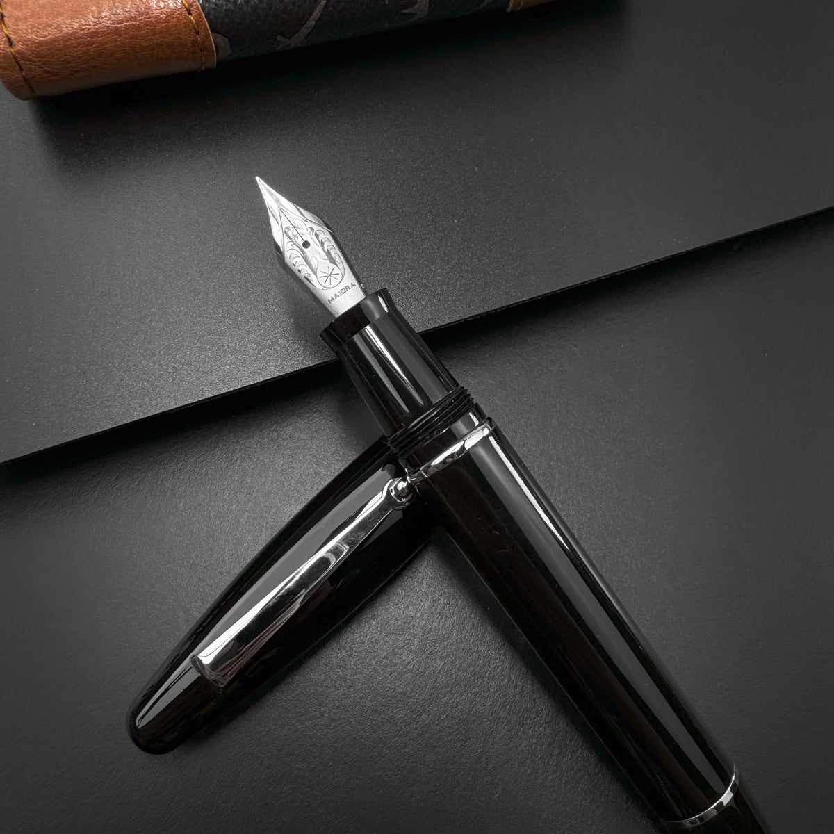 Maiora Ultra Ogiva Golden Age 2.0 Nera/Palladium Fountain Pen