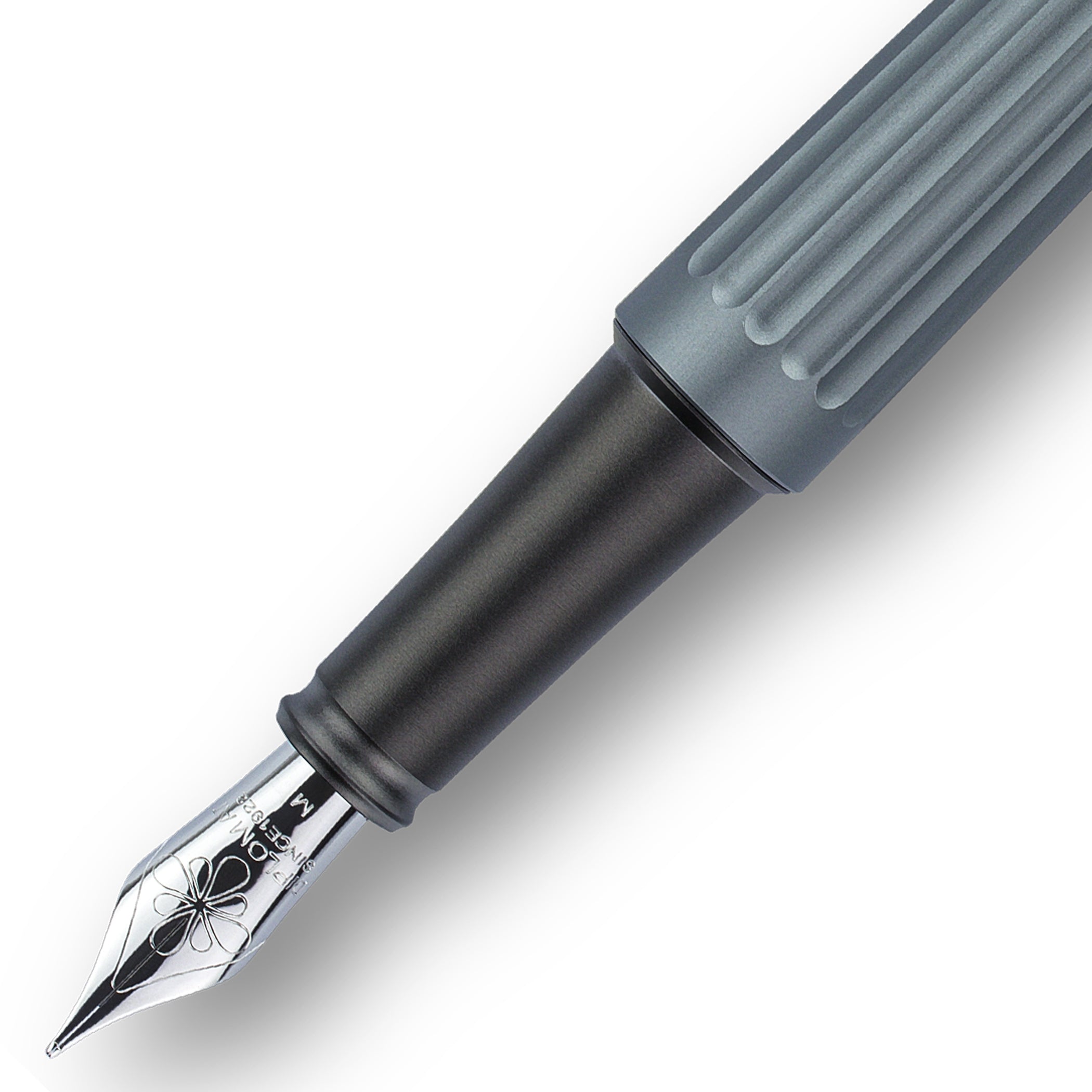 Diplomat Aero Grey Fountain Pen