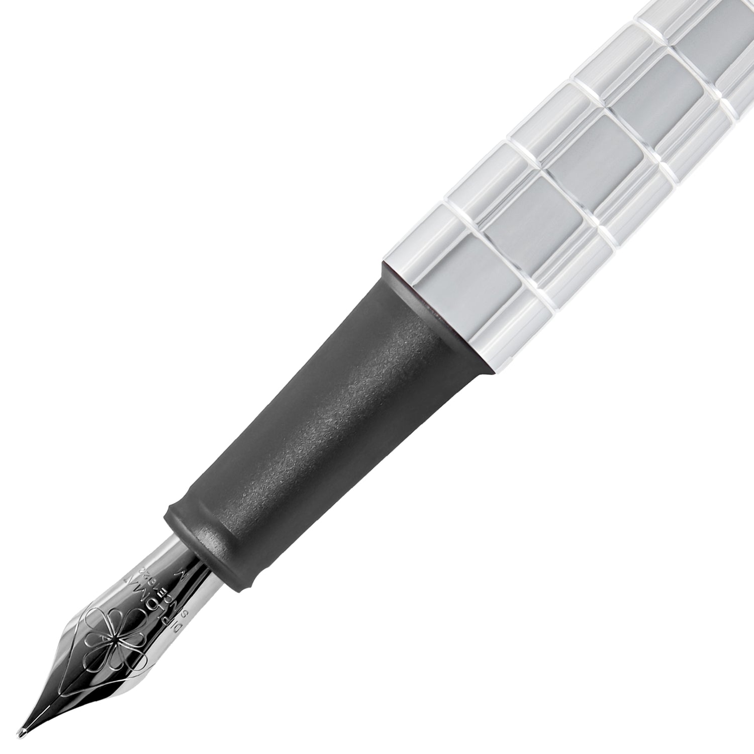 Diplomat Aero Rhomb Chrome Fountain Pen