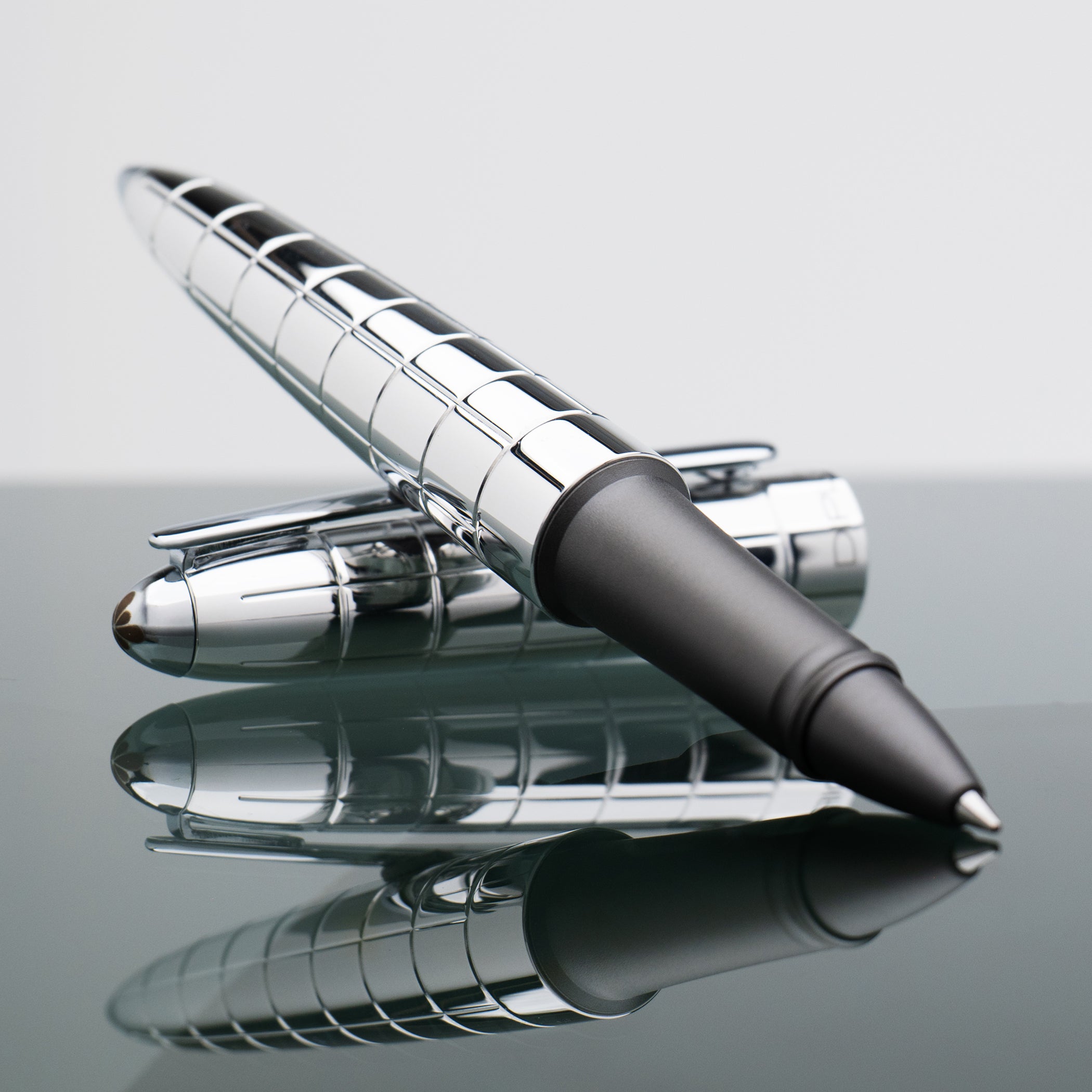 Diplomat Aero Rhomb Chrome Rollerball Pen