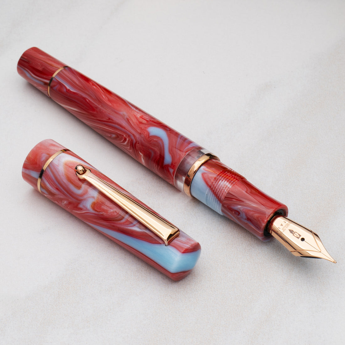 Delta Duna Ghibli(Red) Rosegold Trim Fountain Pen