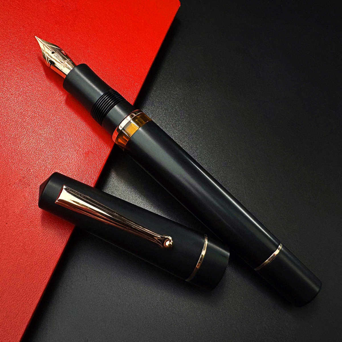 Delta Duna Matte Black Rosegold Trim Fountain Pen