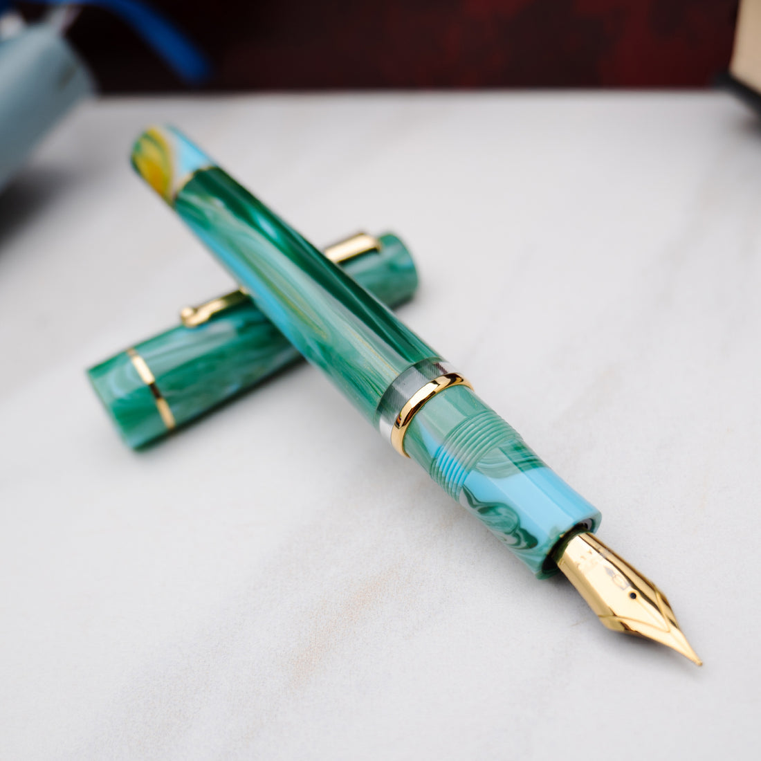 Delta Duna Vortex(Green) Gold Trim Fountain Pen