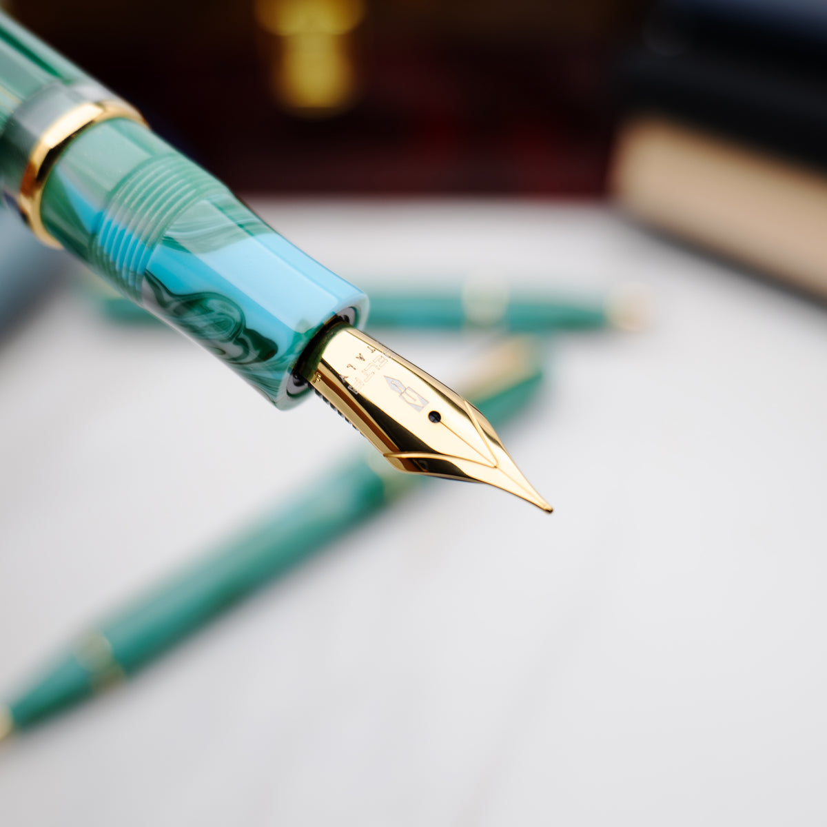 Delta Duna Vortex(Green) Gold Trim Fountain Pen