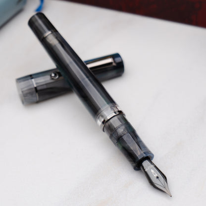 Delta Duna Zephyr(Grey) Ruthenium Trim Fountain Pen