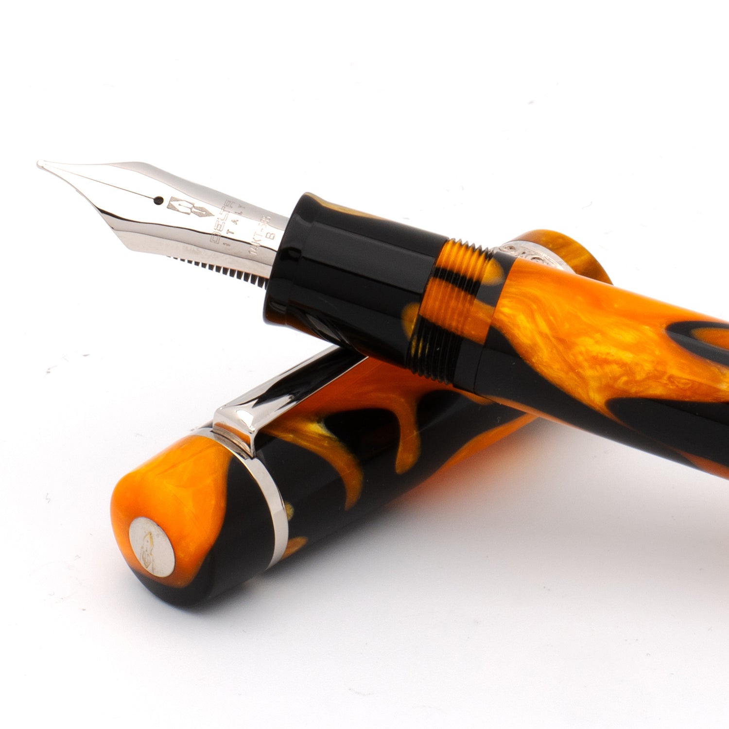 Delta DV Original Masterpiece Oversize Fountain Pen Sterling Silver Trim 14KT Nib