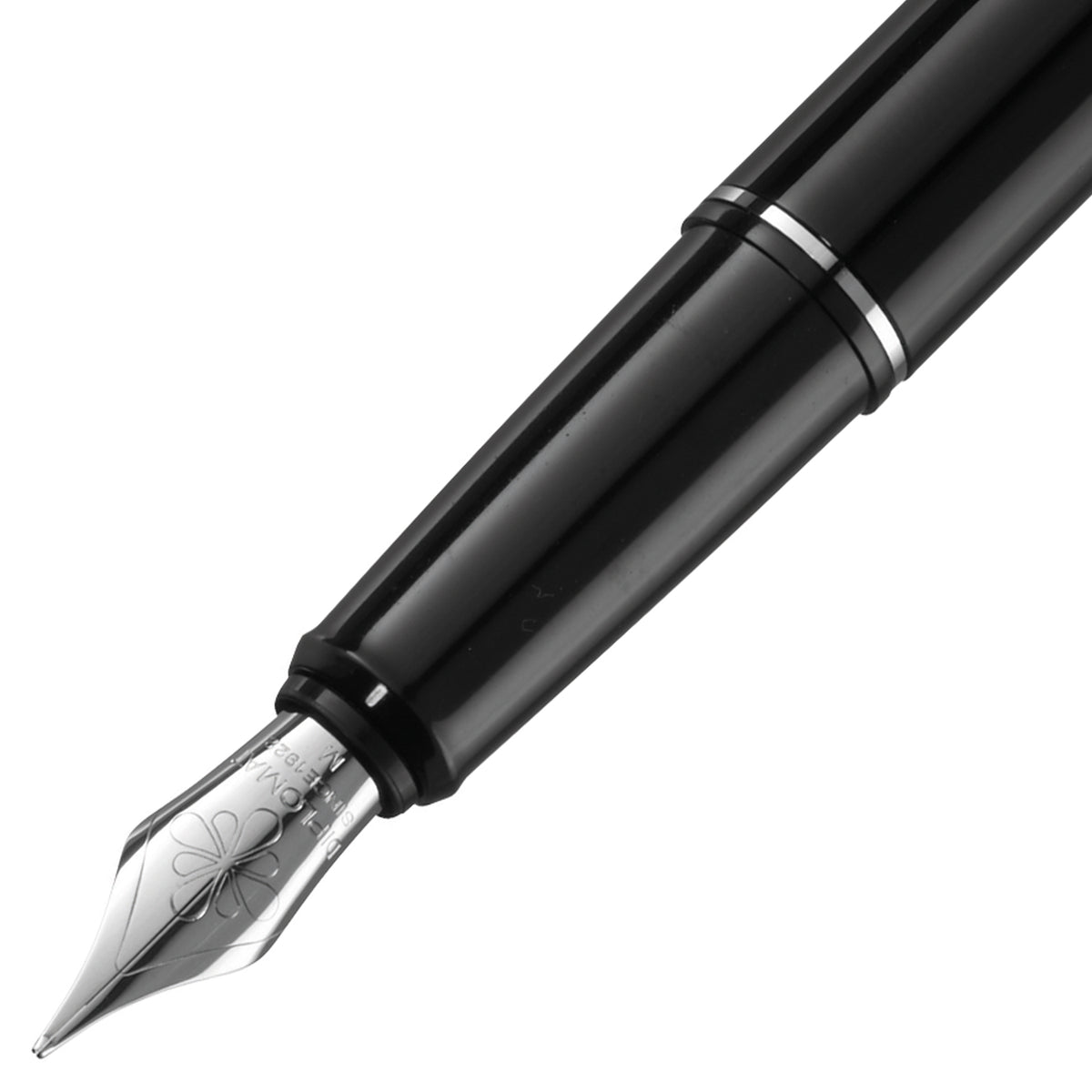 Diplomat Esteem Black Lacquer Fountain Pen