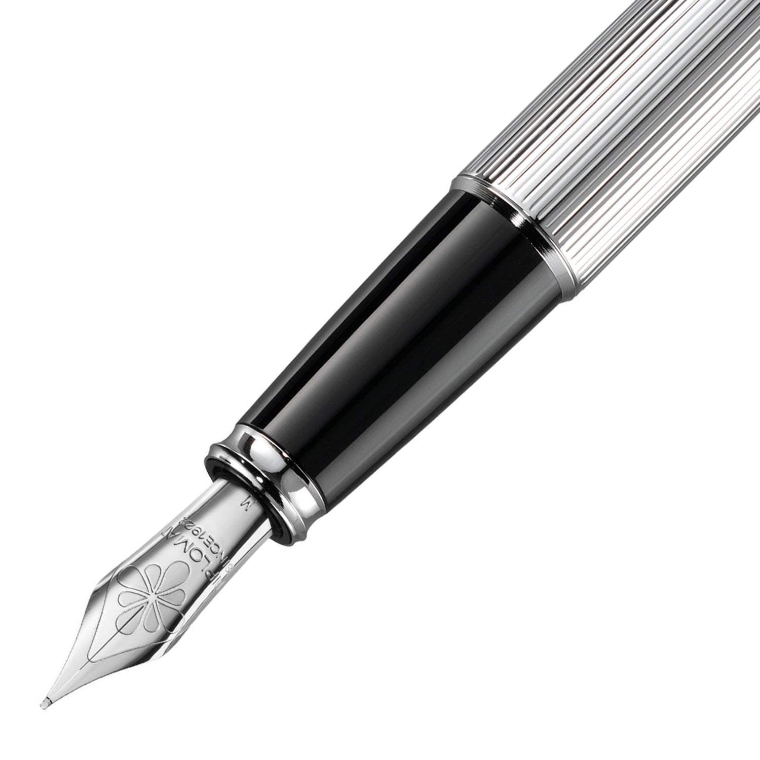 Diplomat Excellence A2 Guilloche Black/Chrome Fountain Pen