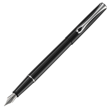 Diplomat Traveller Black Lacquer Fountain Pen